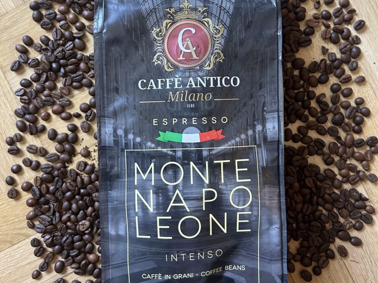 CafféMontenapoleone.jpeg
